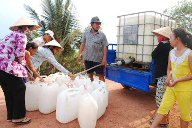 Nắng nóng tại Bắc Trung bộ khiến hơn 46.000 hộ dân thiếu nước sinh hoạt (22/07/2020)